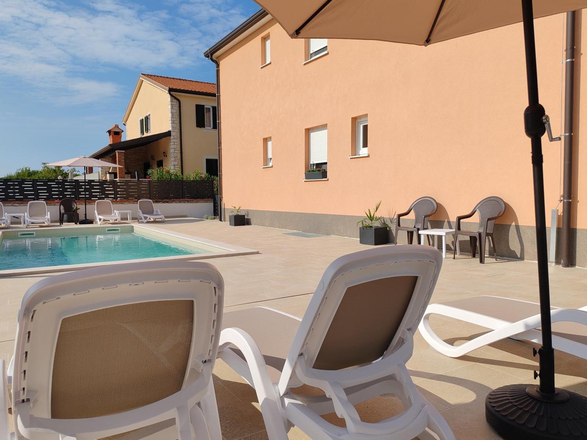 Apartments Oleander Lovrecica-Residence With Pool Exterior photo