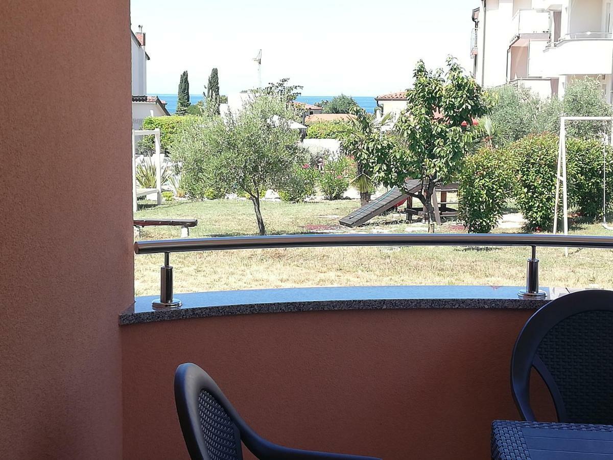 Apartments Oleander Lovrecica-Residence With Pool Exterior photo